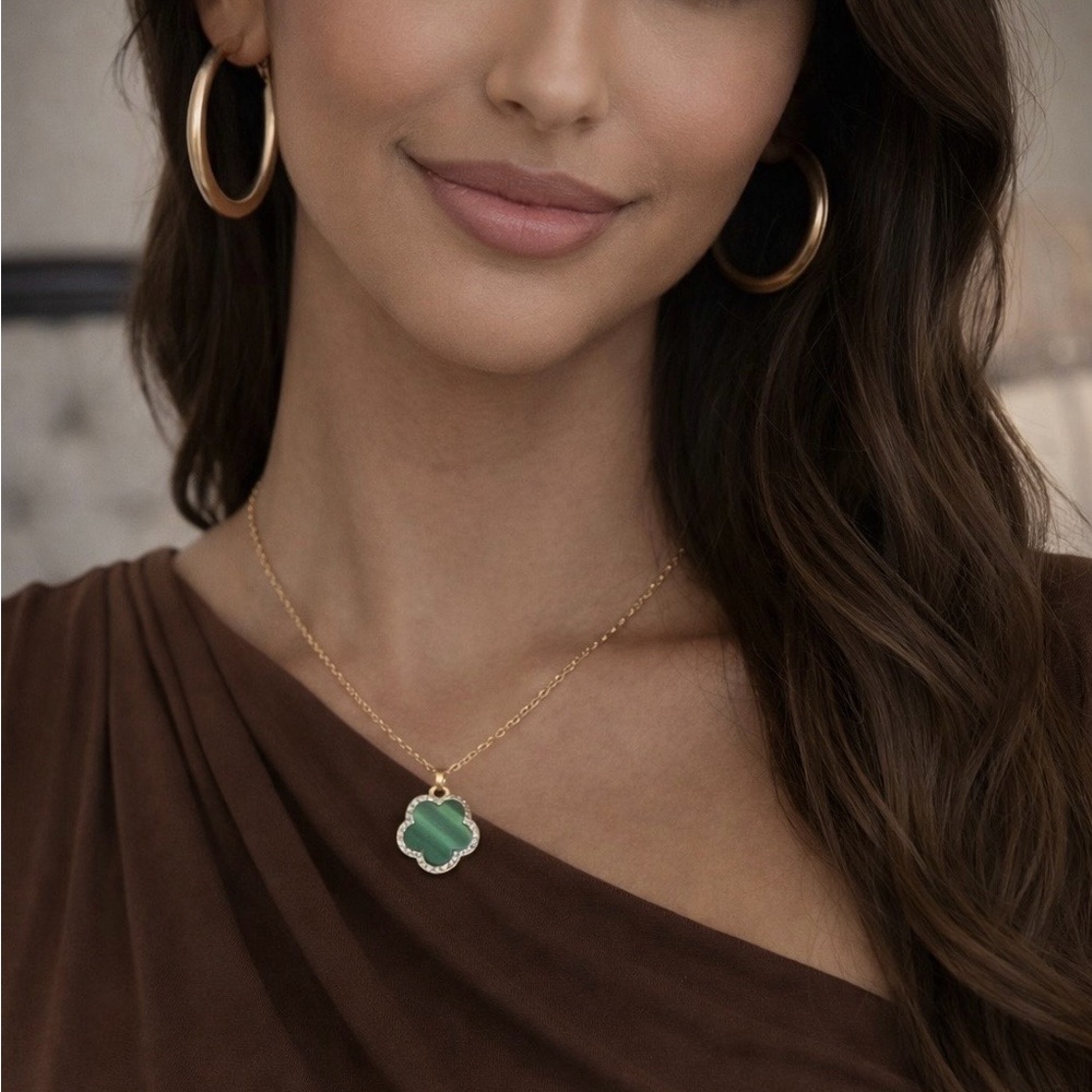 Clover Gold and Green Pendant Necklace